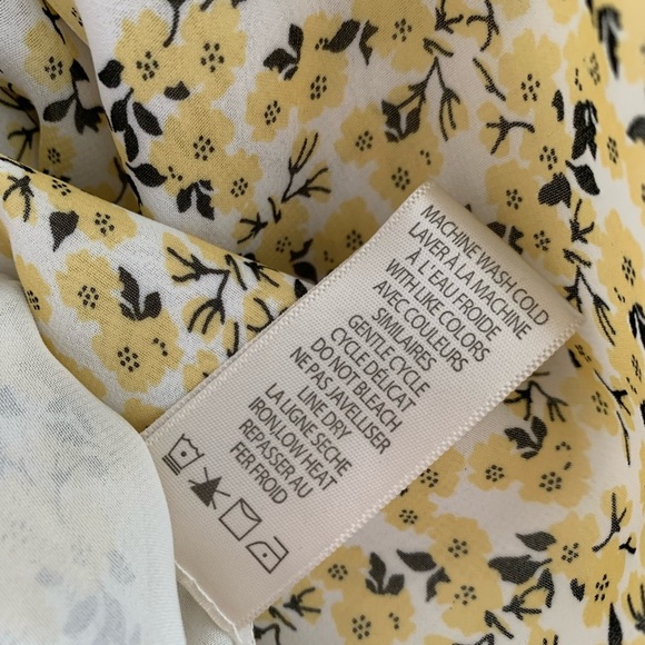 Max Studio Yellow Floral Sleeveless blouse, Small, NWT - Picture 5 of 6